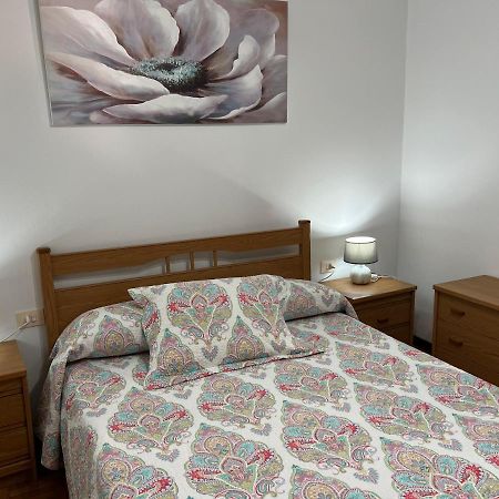 Apartamentos Playa De La Concha ポルト・デ・エスパサンデ エクステリア 写真
