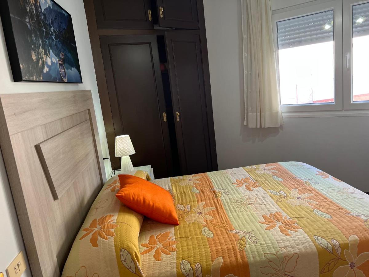 Apartamentos Playa De La Concha ポルト・デ・エスパサンデ エクステリア 写真